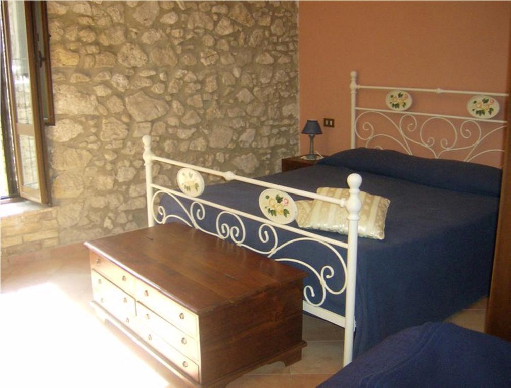 Vittorito Il Minotauro B&B A 5 Minuti Da Popoli الغرفة الصورة